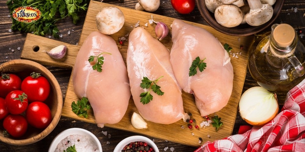Ức Gà Bao Nhiêu Calo? Giá Trị Dinh Dưỡng & Món Ngon Từ Ức Gà