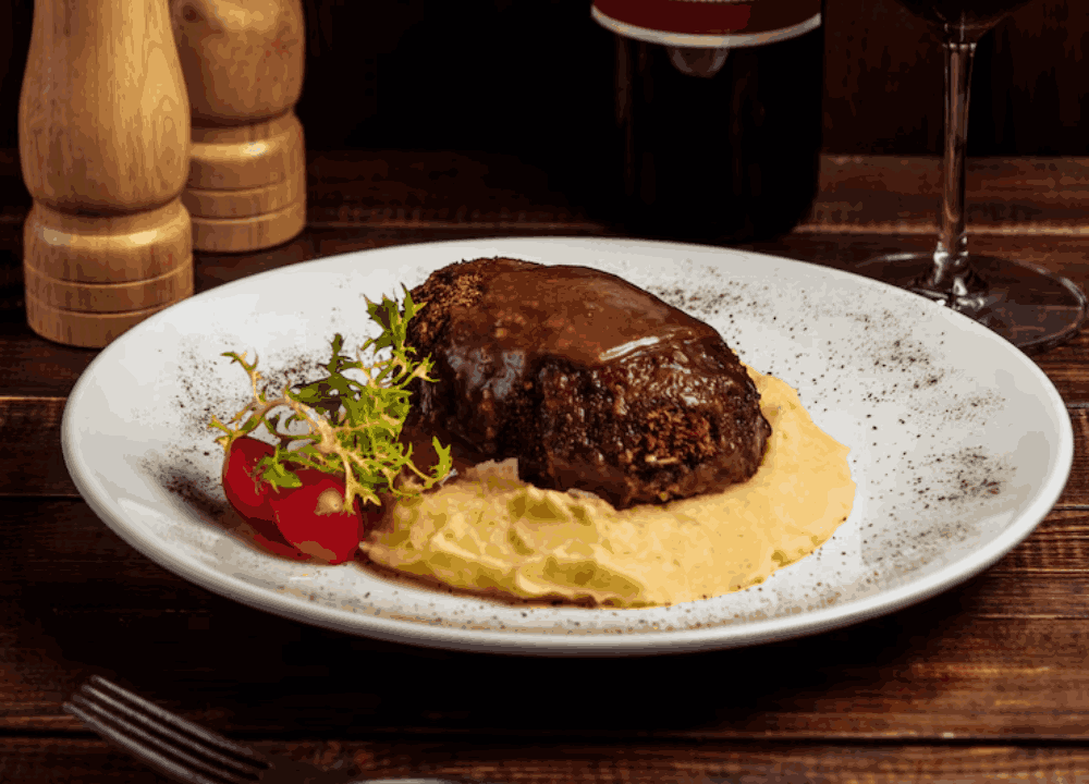 Cách làm xốt bò bít tết thơm ngon cho món steak thêm hấp dẫn
