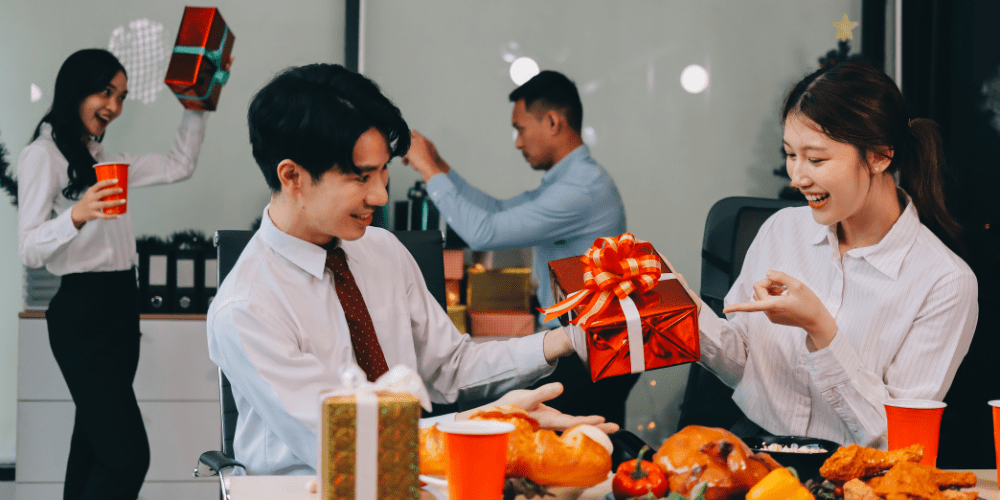 29 Ý Tưởng Tổ Chức 20/10 Cho Công Ty Độc Đáo, Mới Lạ, Dễ Làm