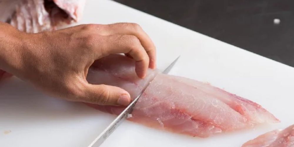 Hướng dẫn 3 cách phi lê cá đơn giản sạch xương tại nhà
