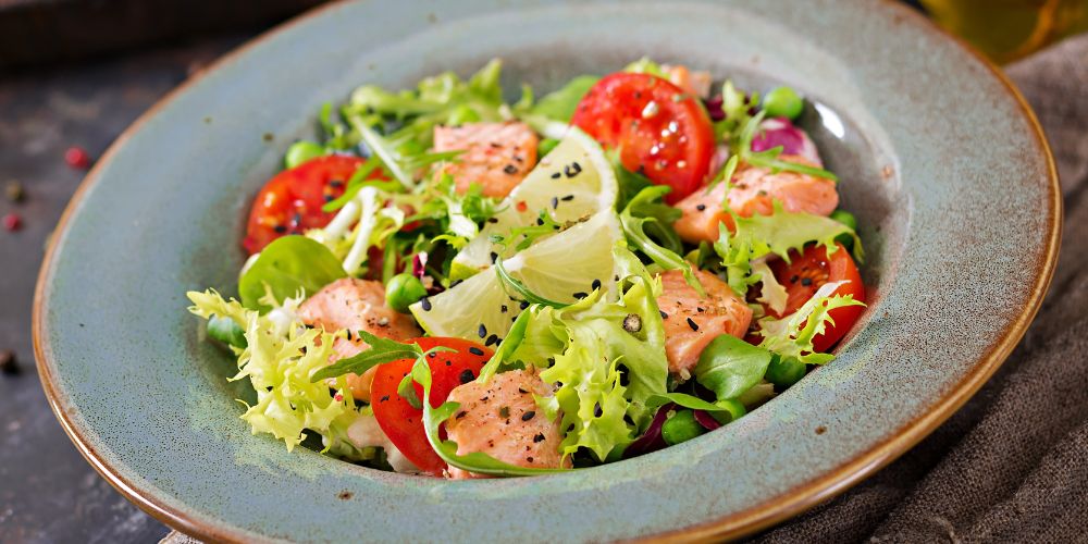 Khám phá 10+ cách làm salad cá hồi ngon, bổ dưỡng tại nhà