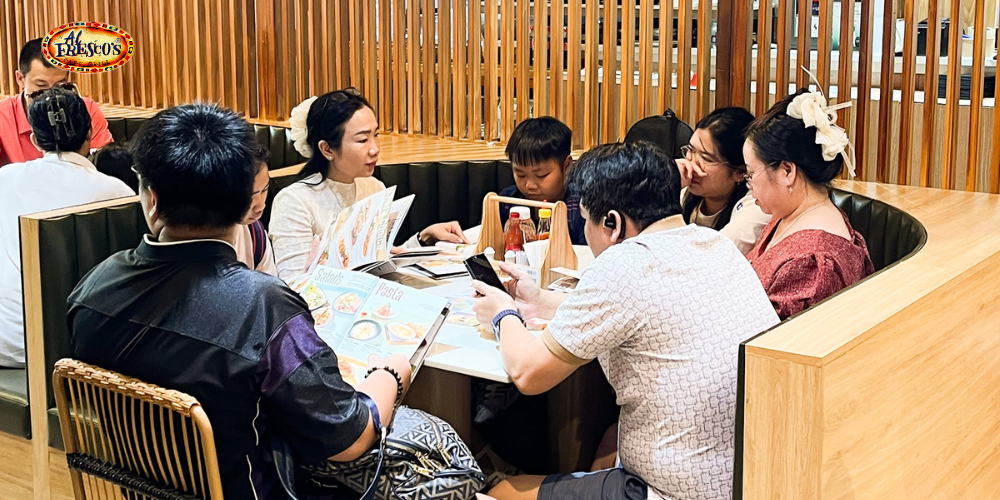 Gợi Ý Nhà Hàng Ấm Cúng Cho Dịp Sum Họp Cùng Gia Đình, Bạn Bè