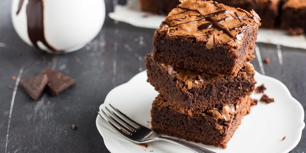 Gợi ý cách làm bánh brownie chocolate, hạnh nhân, matcha thơm ngon tại nhà