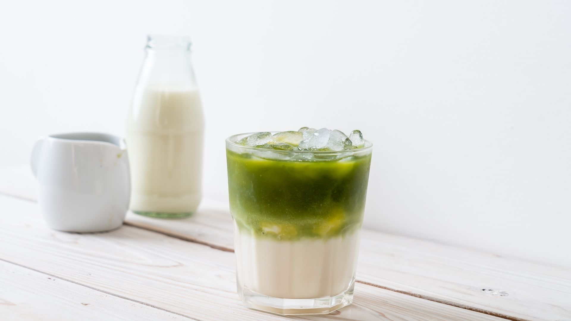 Tổng Hợp 6 Cách Làm Matcha Latte Mát Lạnh Chuẩn Vị Tại Nhà