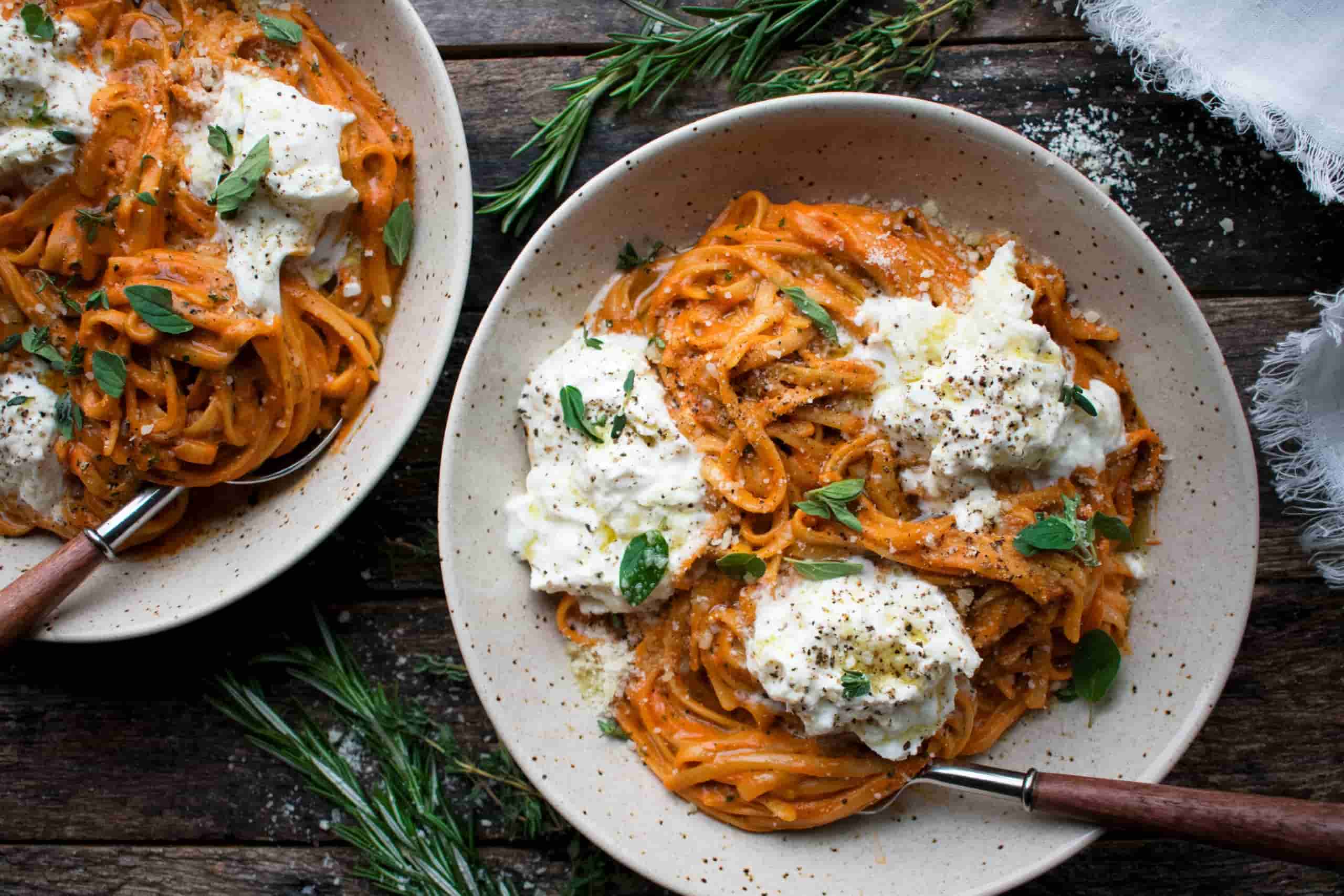 Spaghetti nóng hổi phủ Burrata mềm mịn - sự kết hợp đưa hương vị Ý lên một tầm cao mới