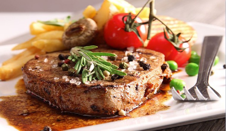 Thời điểm và cách phục vụ món Steak xốt tiêu đen 