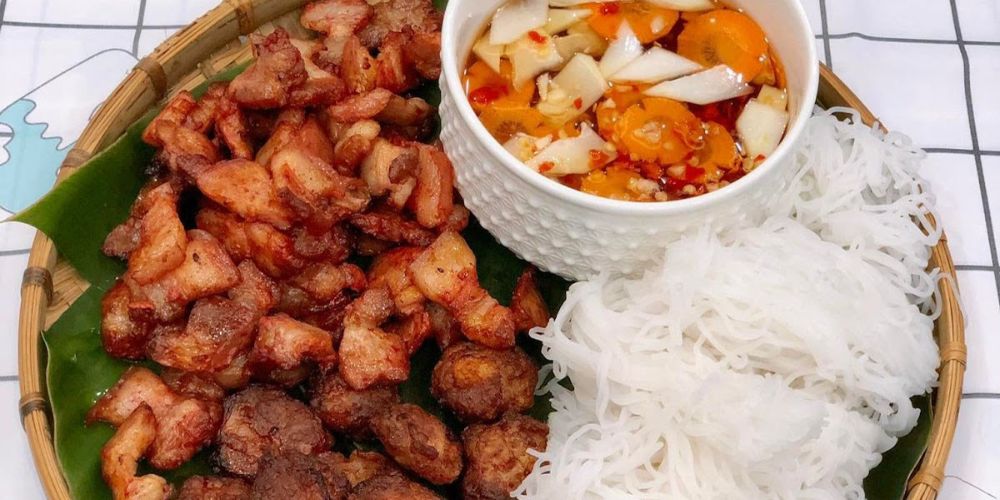 Thành phẩm thịt nướng bún chả vàng óng