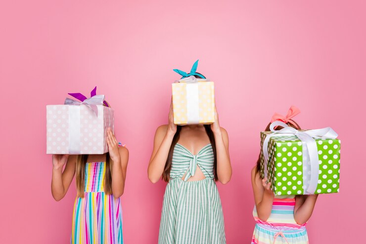 Chuẩn bị mâm quà bí ẩn cho bé tự chọn