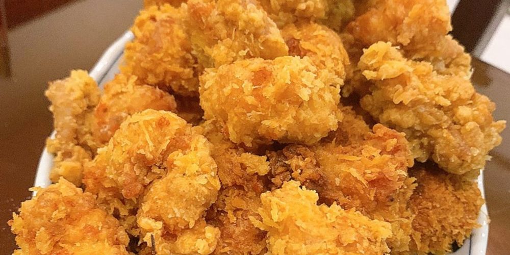 Thành phẩm gà viên chiên giòn vàng rụm, hấp dẫn
