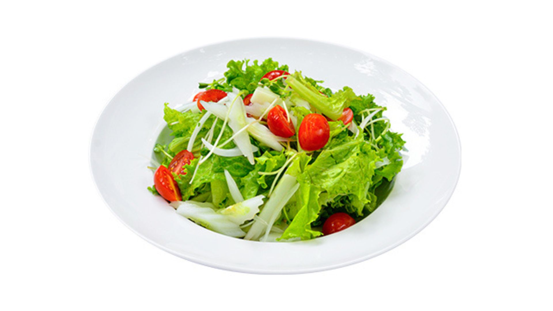 Green Garden Salad là lựa chọn thanh nhẹ với xà lách, rau củ và xốt dầu giấm.