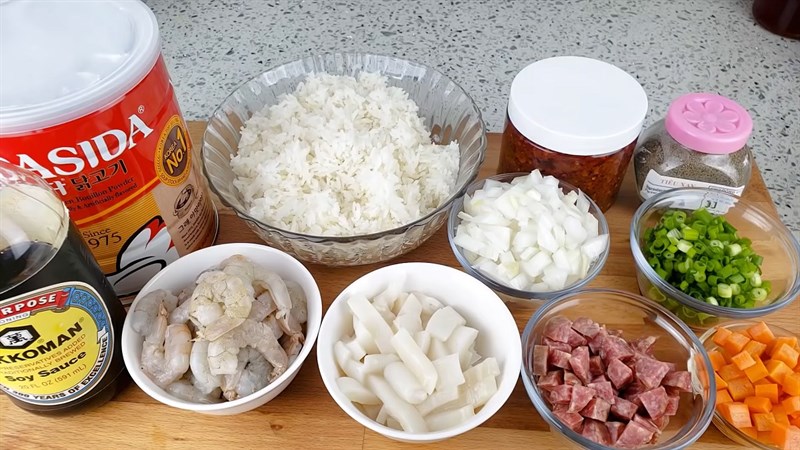 Nguyên liệu làm cơm chiên xốt XO