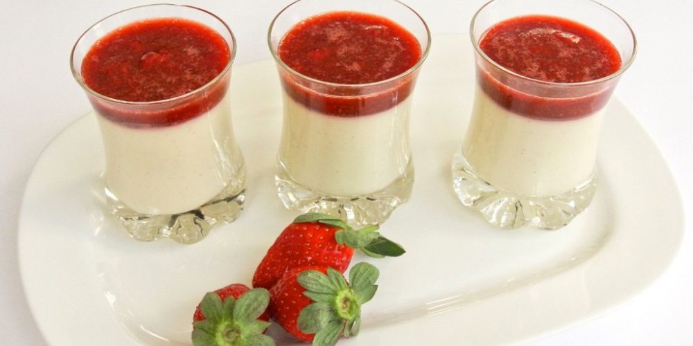 Làm Panna Cotta dâu ngon mịn tại nhà