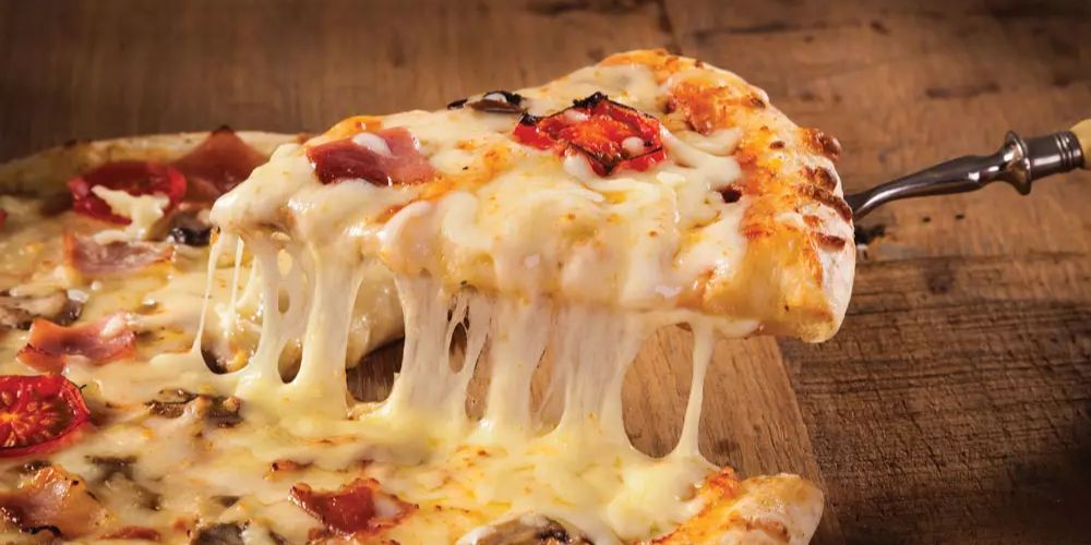 Kích cỡ mỗi lát pizza quyết định lượng calo bạn tiêu thụ