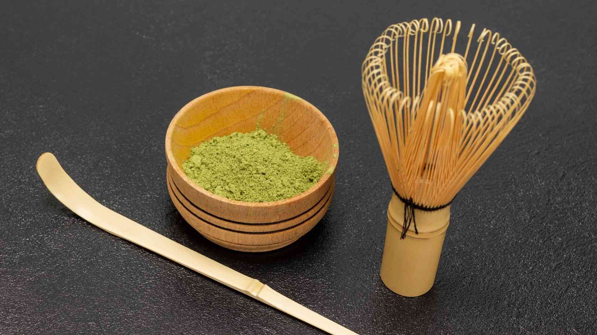Rây bột matcha để bột mịn làm matcha latte