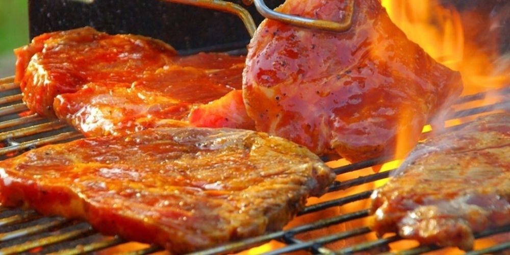 Thịt nướng cháy cạnh, đậm vị xốt cay