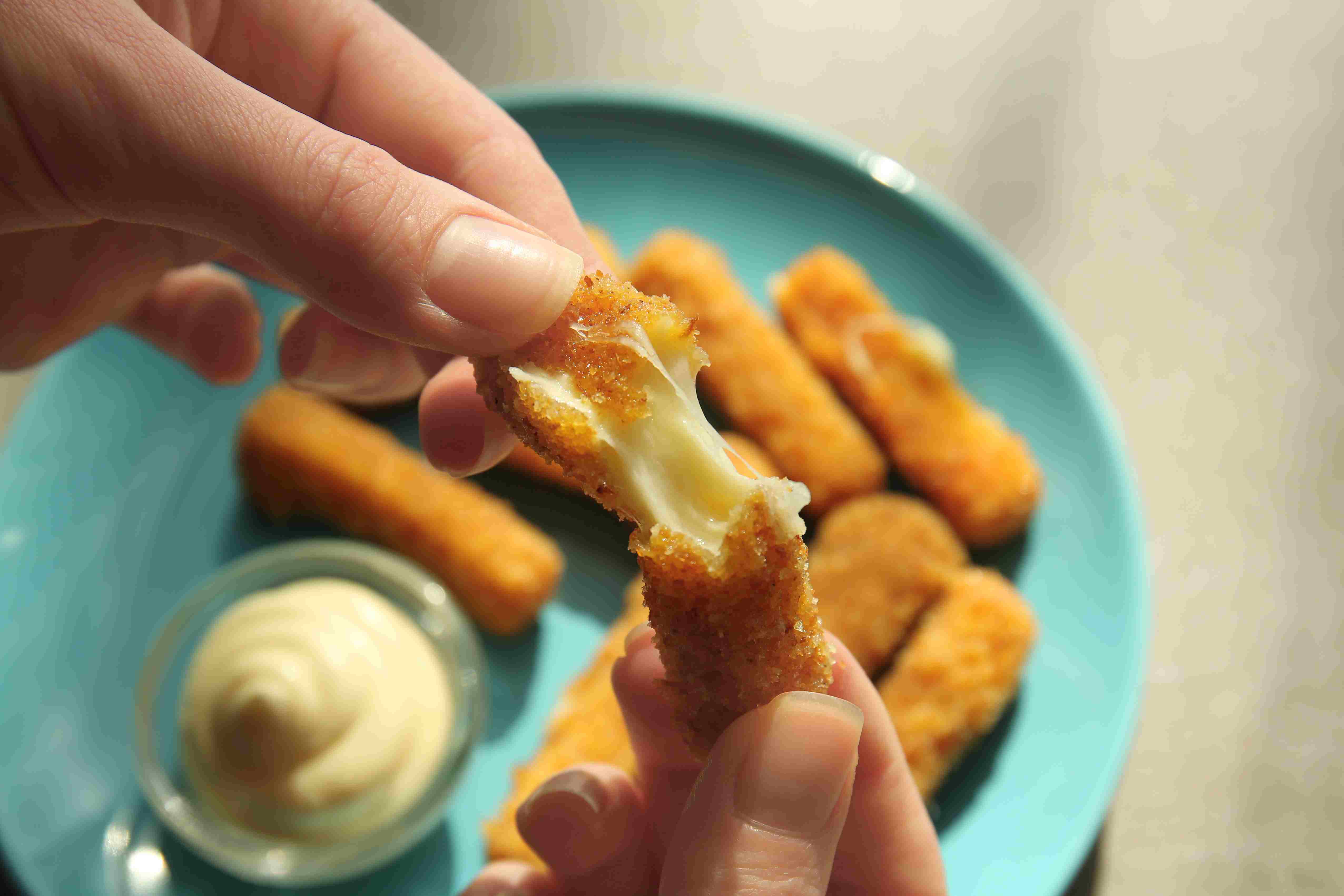 Chấm phô mai với xốt mayonnaise