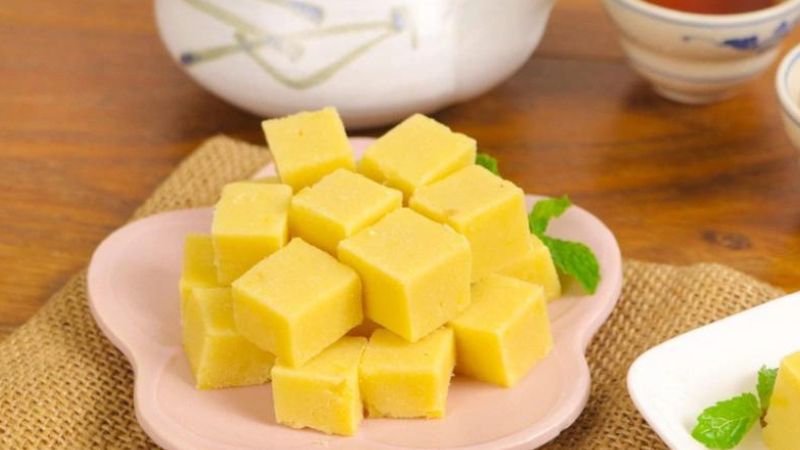 Bánh đậu xanh bùi nhẹ, tan chậm trên đầu lưỡi