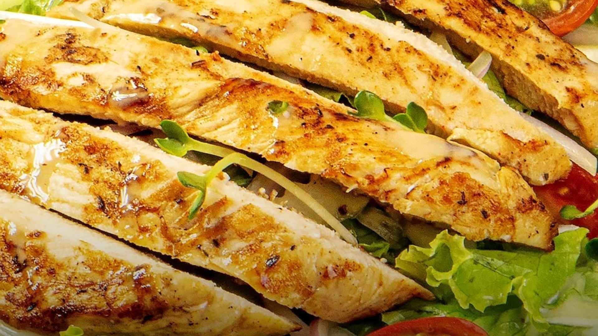 Grilled Chicken Almond Salad