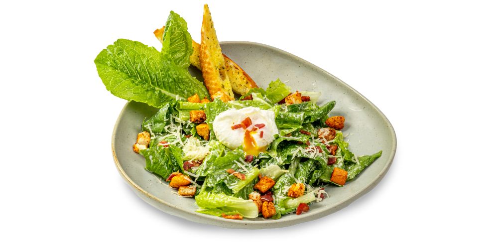 Caesar Salad ăn cùng bò xiên nướng