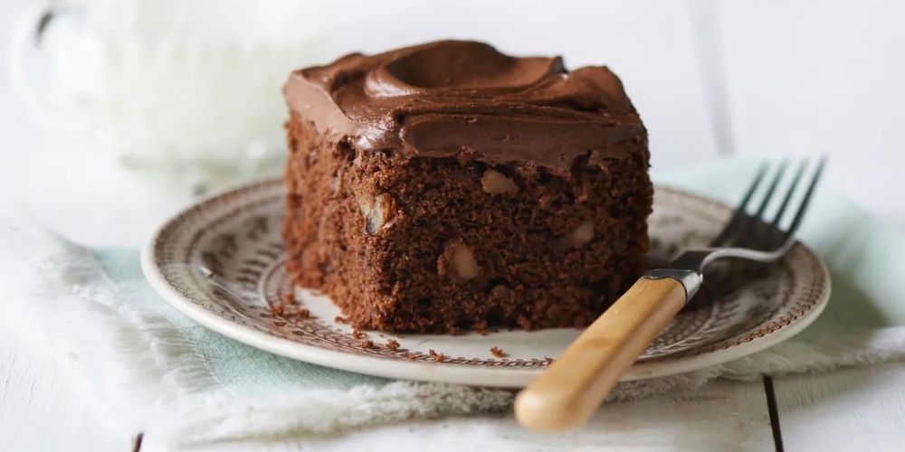 Bánh Brownie socola nướng với kết cấu ẩm và hương vị socola rõ nét.