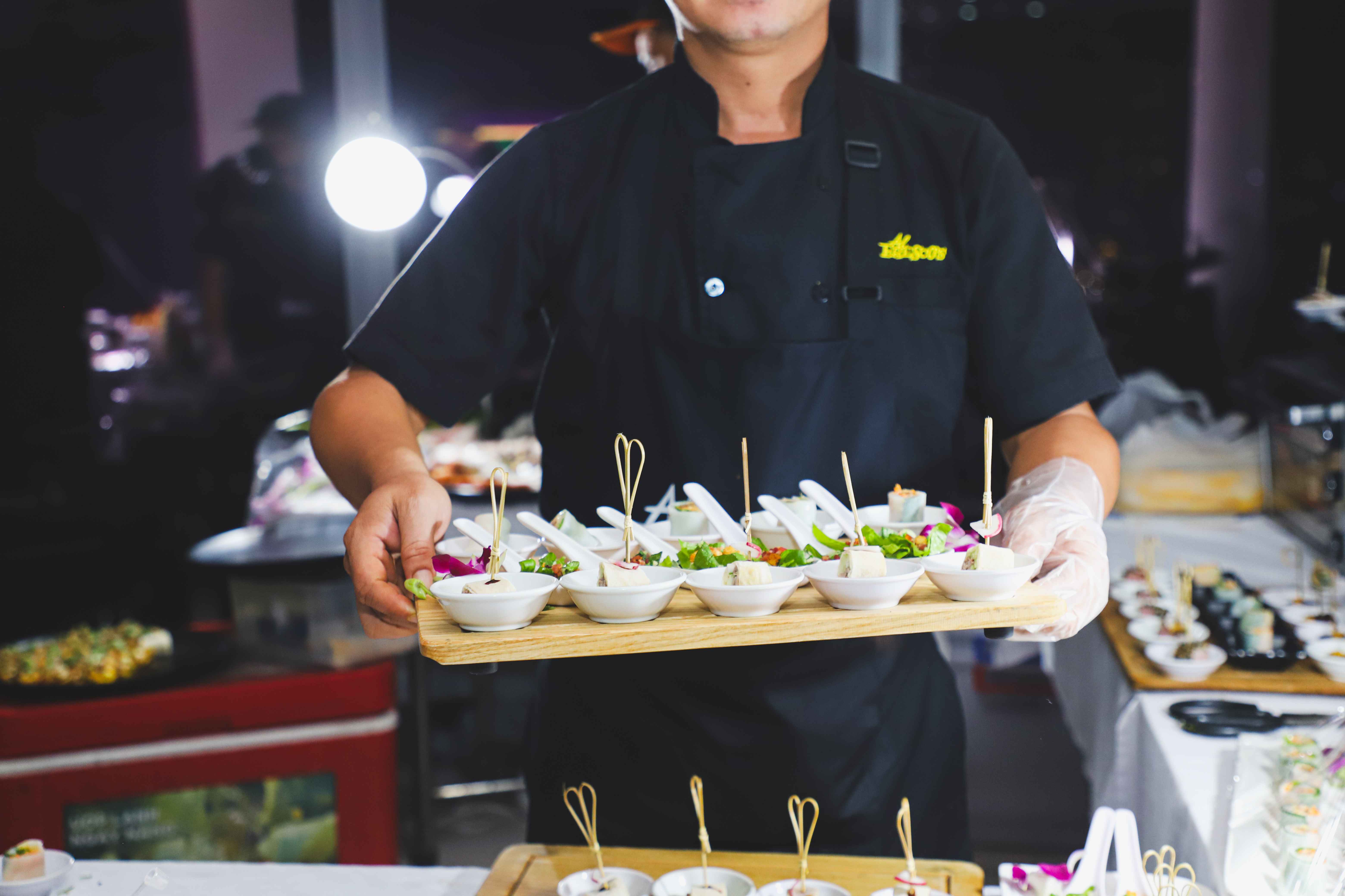 Canapé là tên gọi phổ biến về finger food