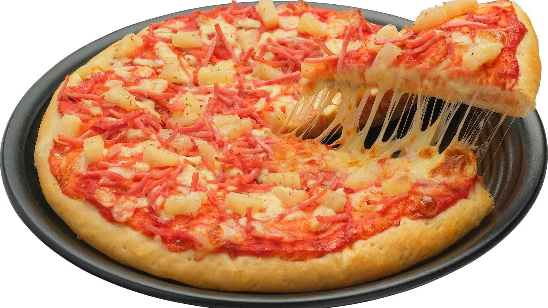 Pizza Hawaii ngọt mặn hài hòa, dễ ăn