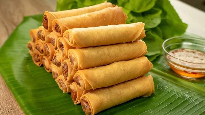 Nem rán vàng ruộm, giòn rụm bên ngoài - hình ảnh món ăn ngày Tết quen thuộc trong mâm cỗ gia đình Việt