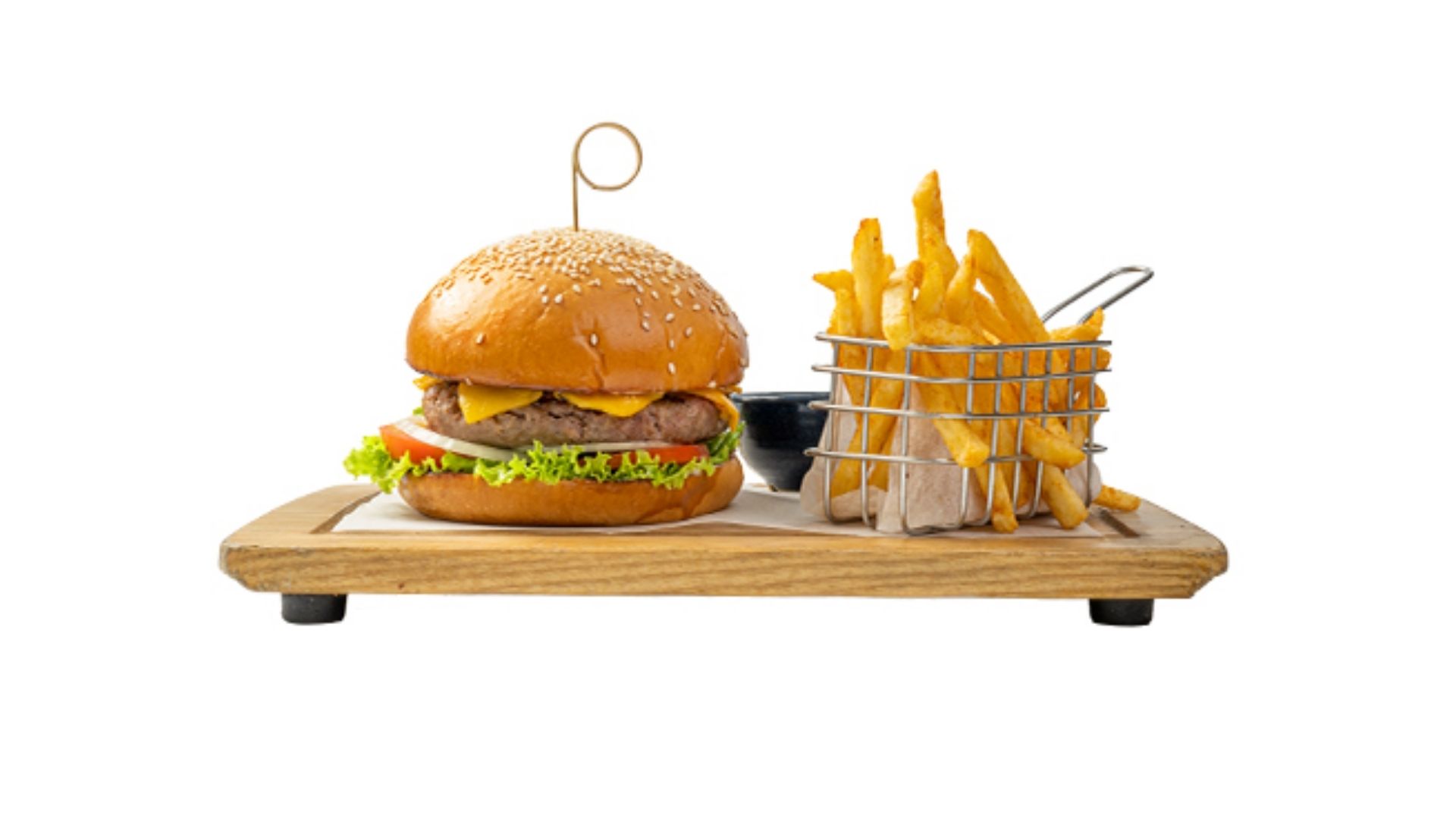 Cheese Burger Beef có hương vị hài hoà, cung cấp đầy đủ dinh dưỡng cho một ngày dài.