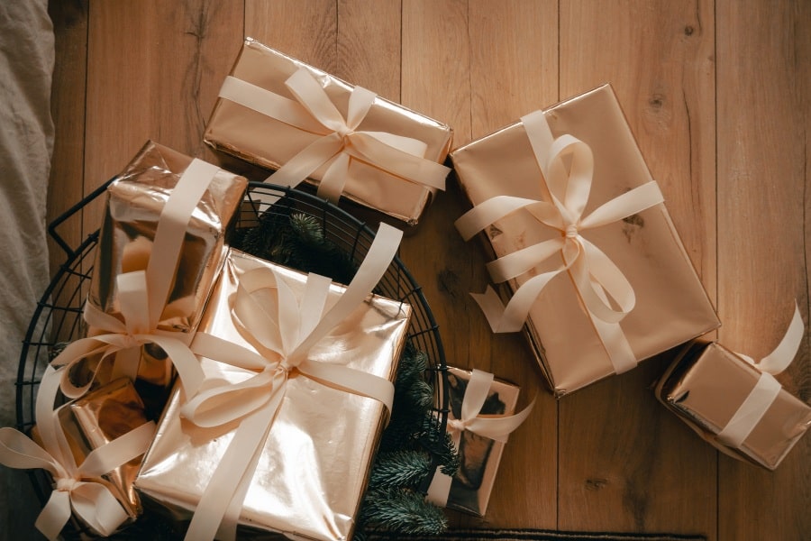 Gift-box bất ngờ cho chị em