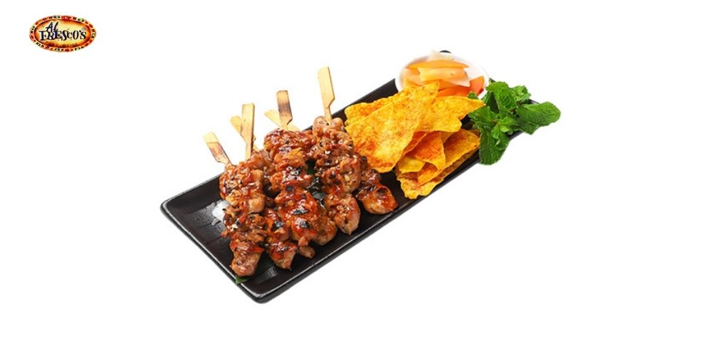 Những xiên thịt nướng phủ sốt BBQ mận mang đến hương vị đậm đà và dễ thưởng thức