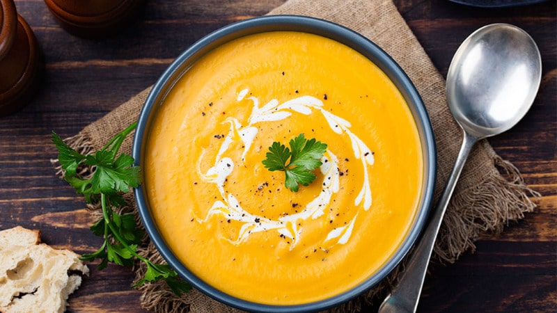 món khai vị soup bí đỏ