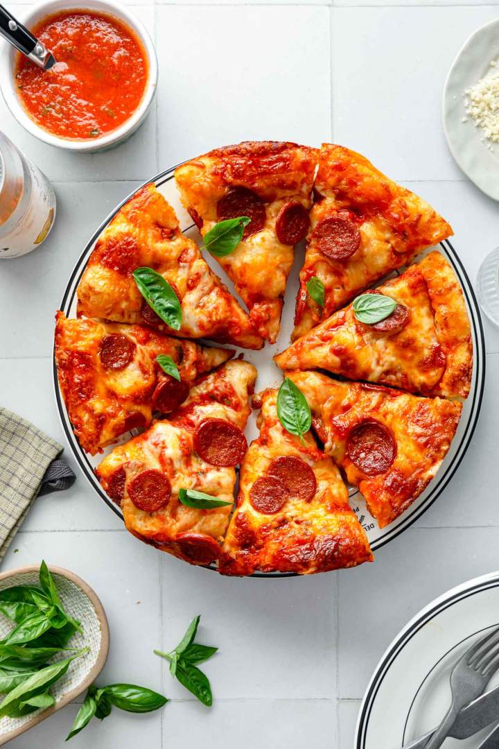 Bánh pizza đơn giản tại nhà thơm ngon