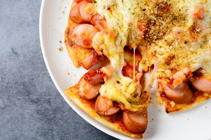 Pizza xúc xích nướng