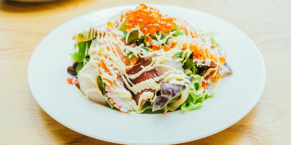 Salad mayonnaise trứng cá hồi