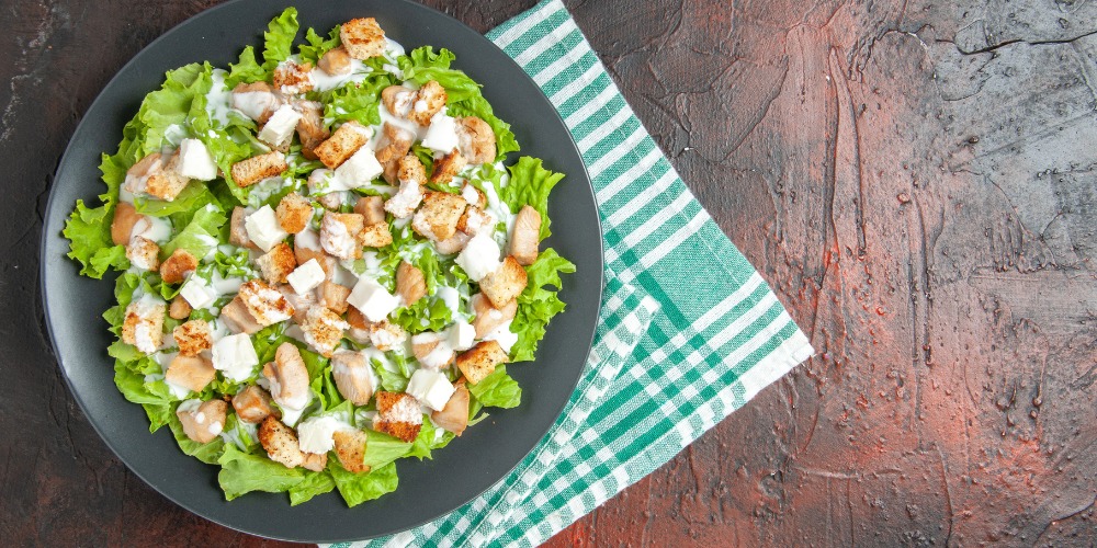 Salad ức gà trộn mayonnaise
