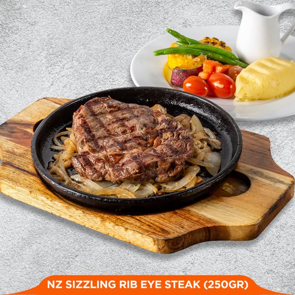 Món Rib Eye Steak được chế biến thơm ngon