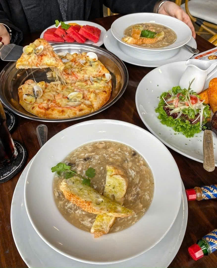 Soup kem nấm tại Al Fresco’s