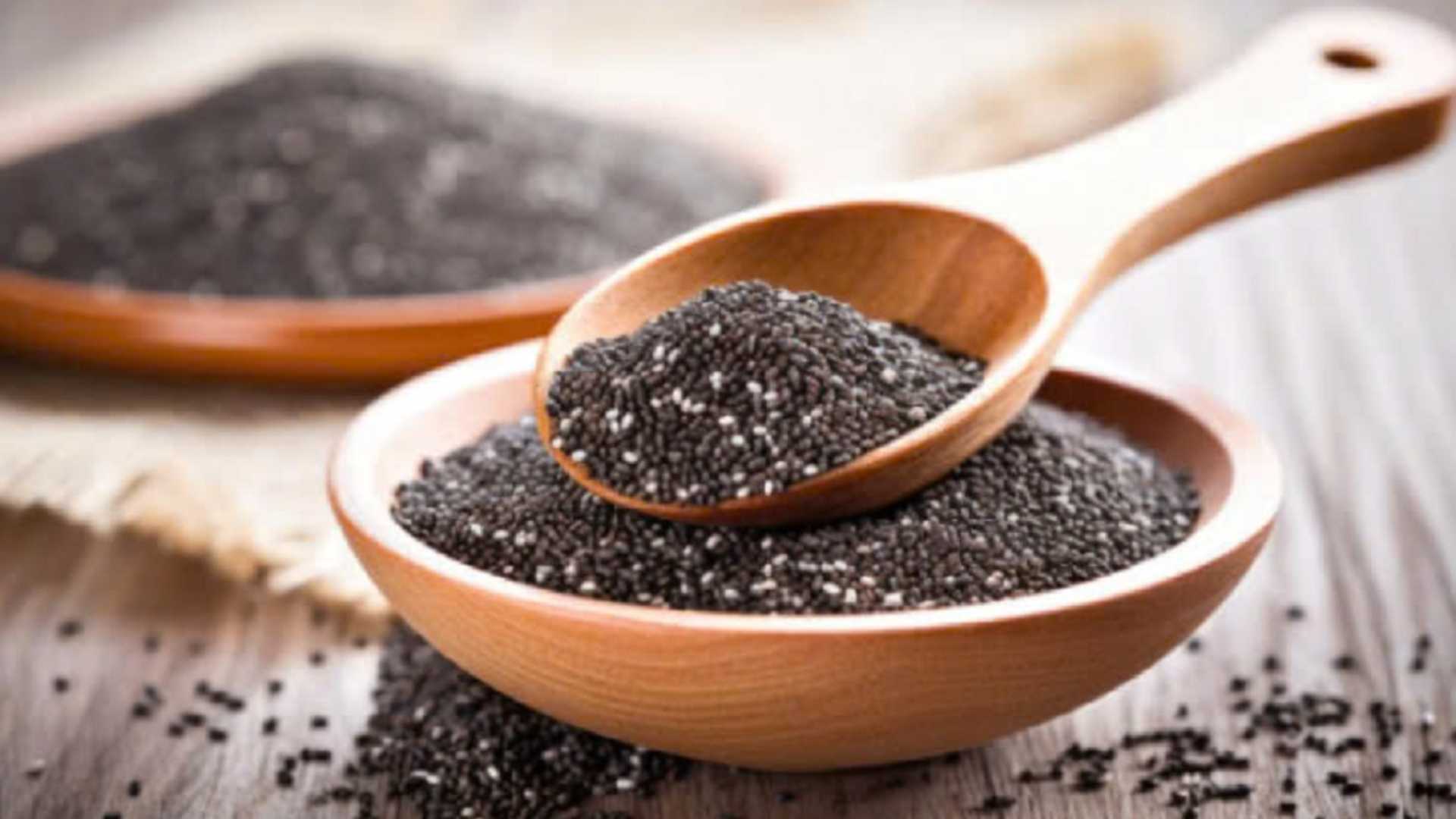 Có thể thêm một số topping ăn kèm trong trà trái cây như hạt chia, nha đam, trân châu,...