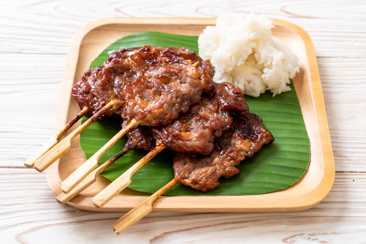 thịt heo xiên nướng kiểu thái