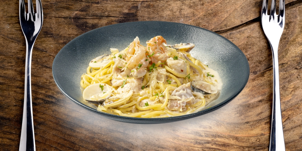 Mì spaghetti hải sản xốt kem