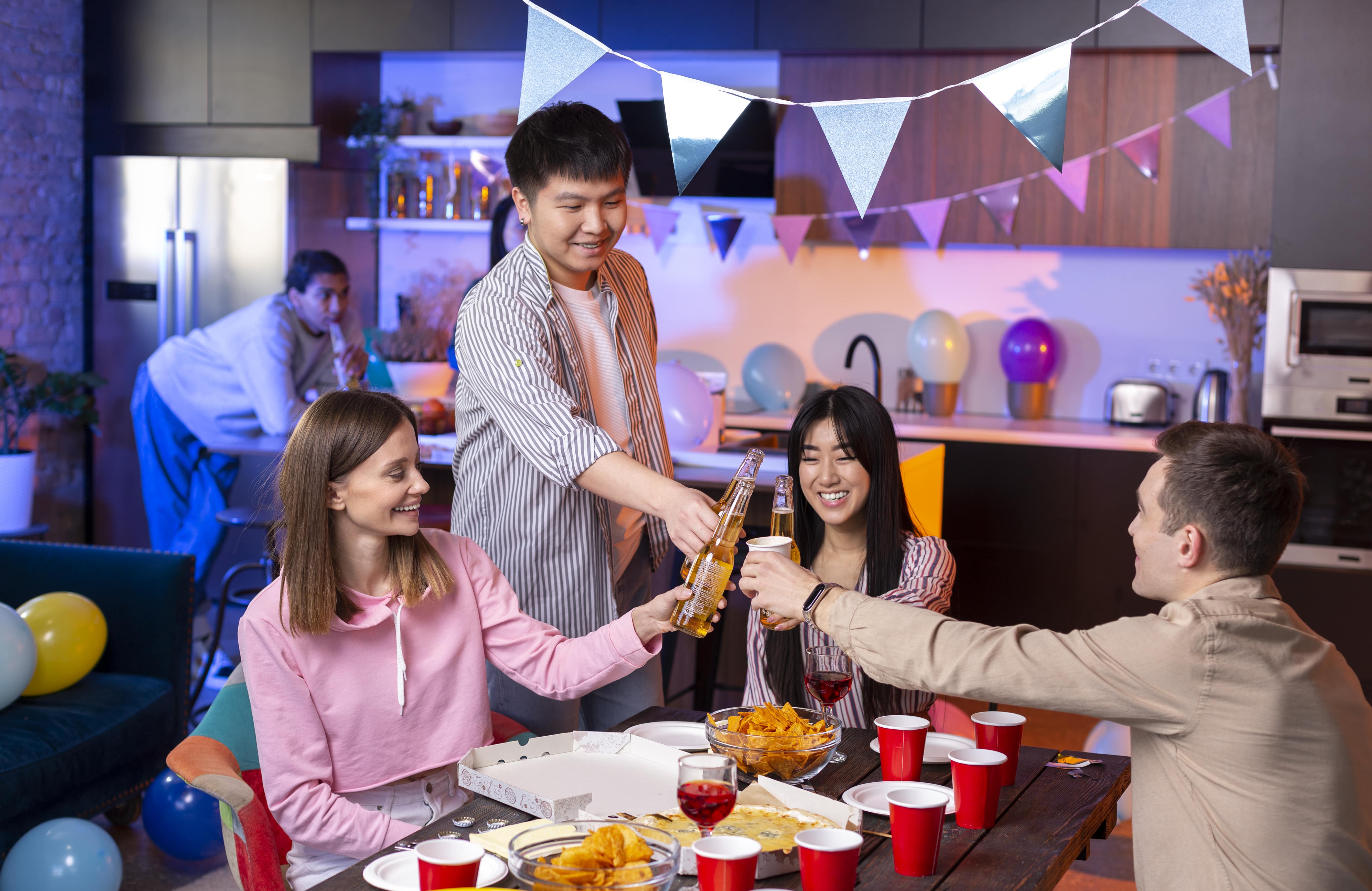Tổ chức tiệc tại công ty