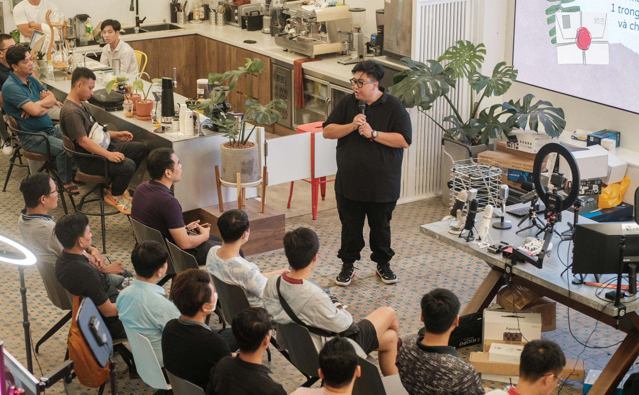 workshop ý tưởng tiệc sinh nhật công ty